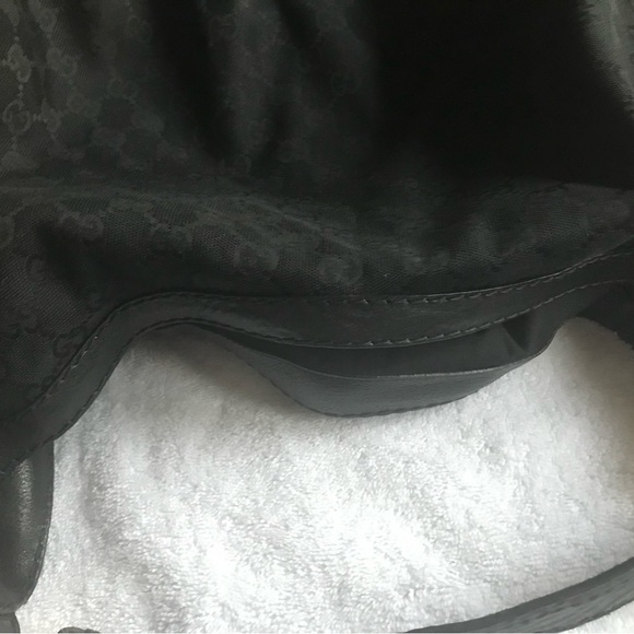 Authentic GUCCI HOBO - large - Picture 9 of 12
